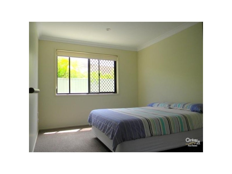 22 Bittern Way, Burleigh Waters QLD 4220