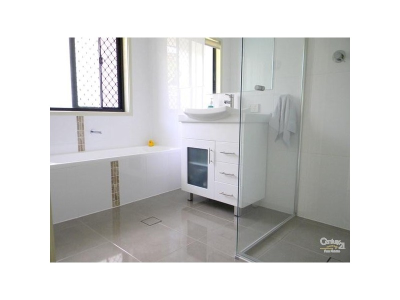 22 Bittern Way, Burleigh Waters QLD 4220