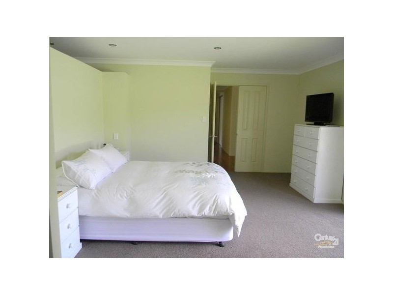 22 Bittern Way, Burleigh Waters QLD 4220