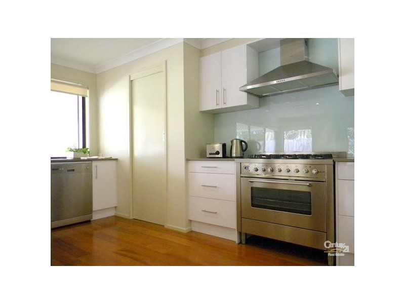 22 Bittern Way, Burleigh Waters QLD 4220