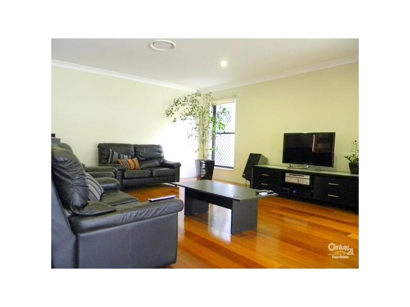 22 Bittern Way, Burleigh Waters QLD 4220