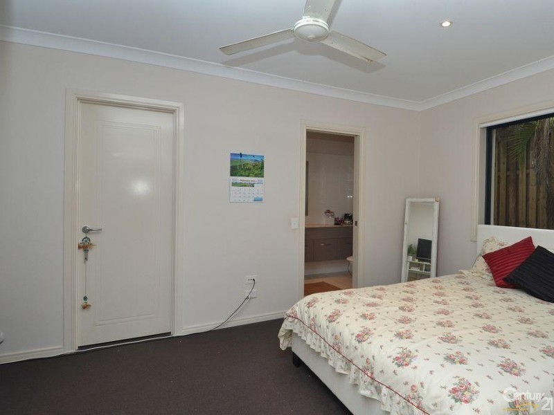 9 Northpoint Close, Robina QLD 4226