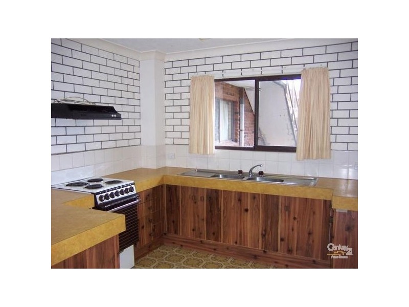 2/3 Christina Court, Mermaid Waters QLD 4218