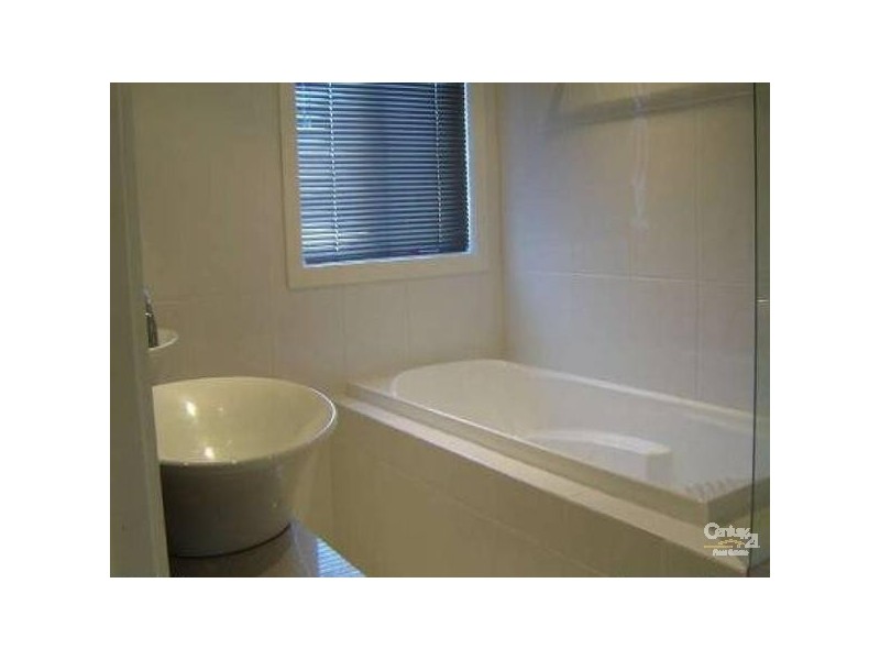 56 Cootharaba Drive, Helensvale QLD 4212