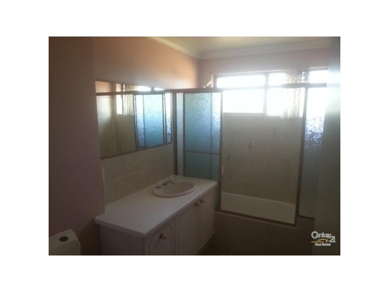 3/6 Oceanic Drive, Mermaid Waters QLD 4218