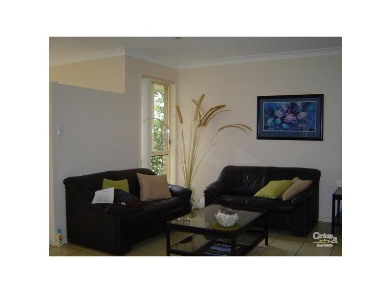 13 Rarotonga Rise, Pacific Pines QLD 4211