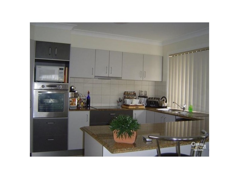 6 Mapleton Circuit, Robina QLD 4226