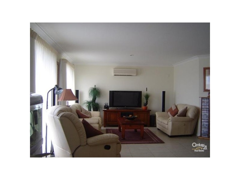 6 Mapleton Circuit, Robina QLD 4226