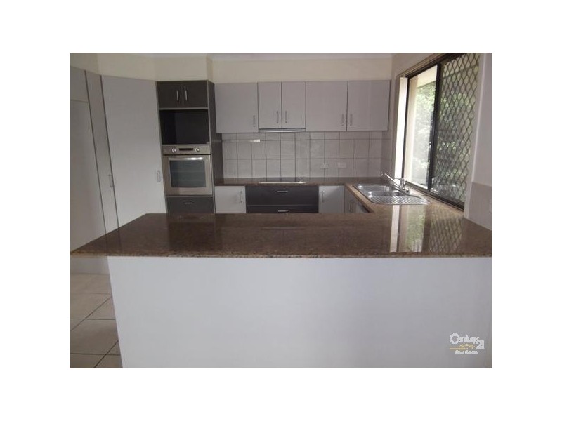 6 Mapleton Circuit, Robina QLD 4226