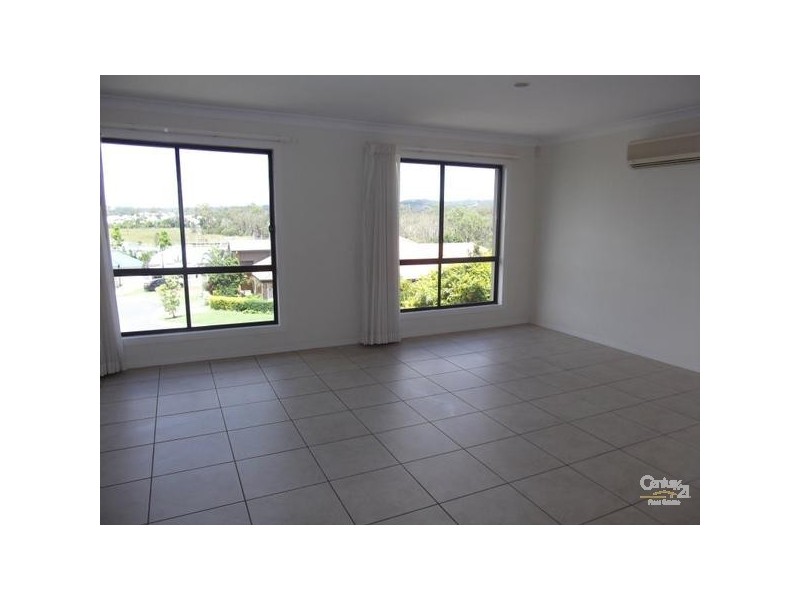 6 Mapleton Circuit, Robina QLD 4226