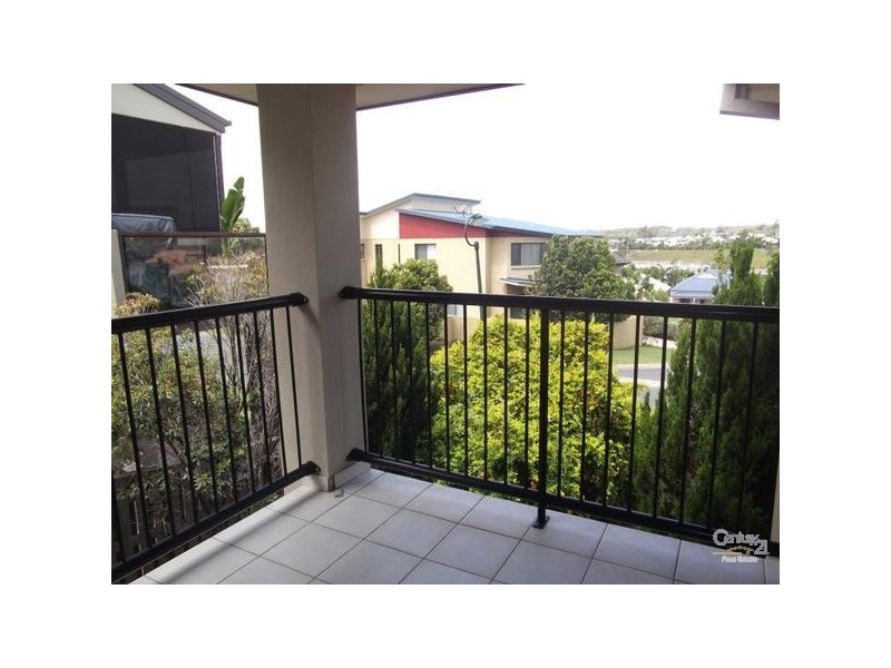 6 Mapleton Circuit, Robina QLD 4226