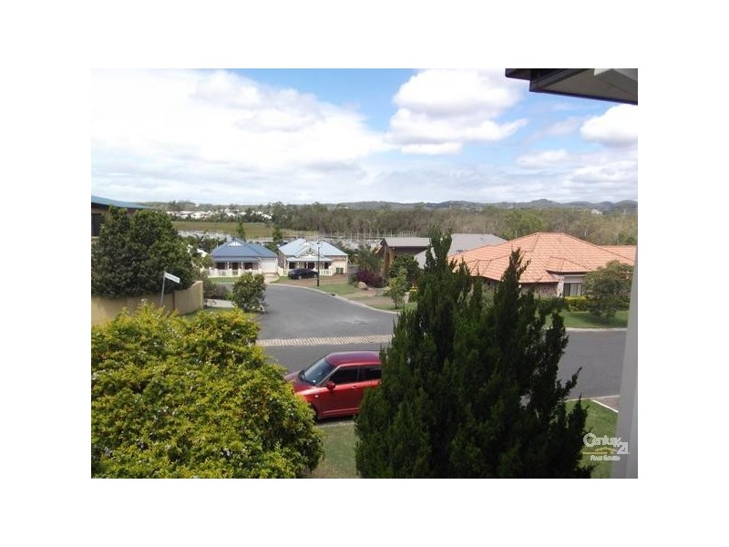 6 Mapleton Circuit, Robina QLD 4226