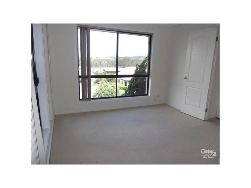 6 Mapleton Circuit, Robina QLD 4226