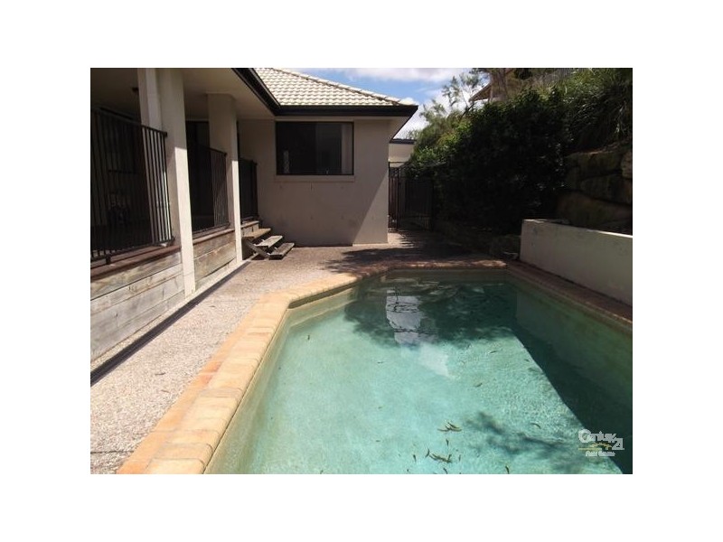 6 Mapleton Circuit, Robina QLD 4226