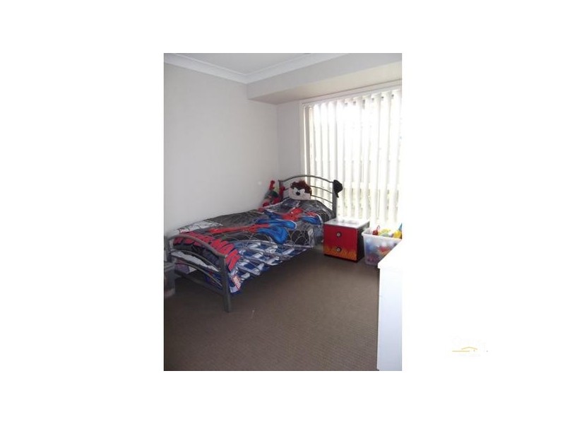 30 Manra Way, Pacific Pines QLD 4211