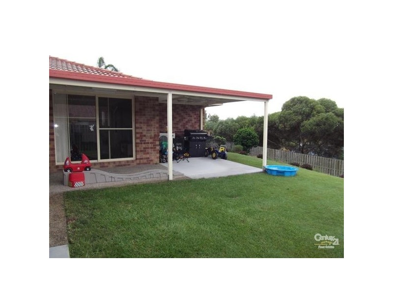 30 Manra Way, Pacific Pines QLD 4211