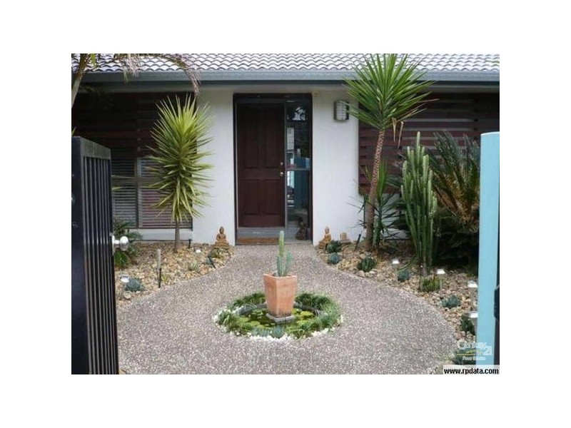 31 Lancelin Drive, Mermaid Waters QLD 4218