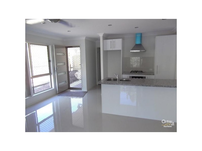 4B Clevedon Court, Maudsland QLD 4210