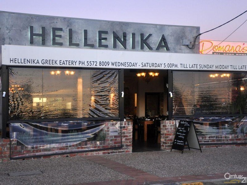 16 Alec Avenue, Mermaid Waters QLD 4218