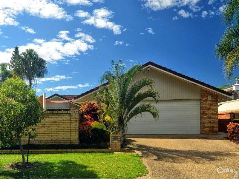 46 Sailaway Street, Mermaid Waters QLD 4218