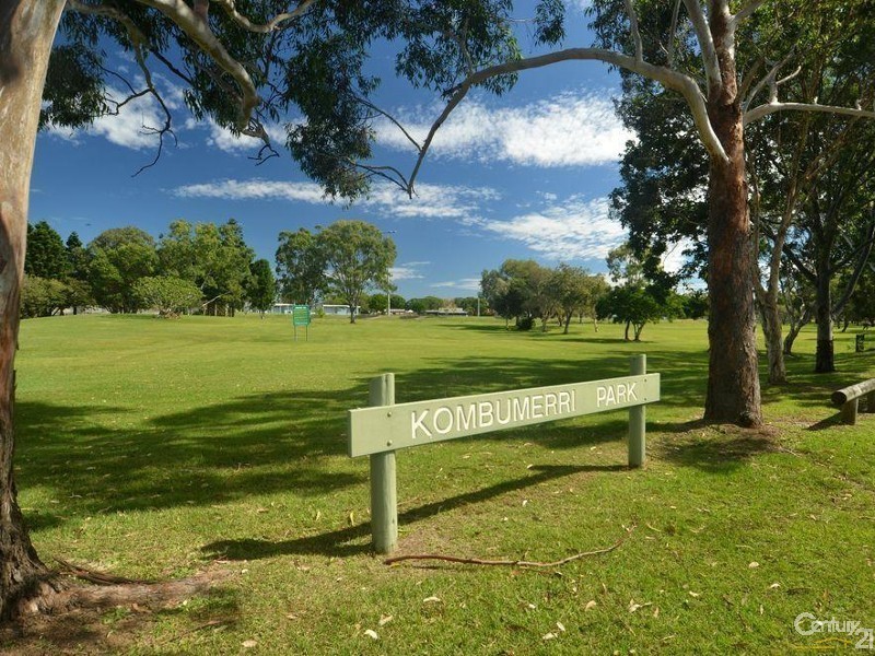 46 Sailaway Street, Mermaid Waters QLD 4218