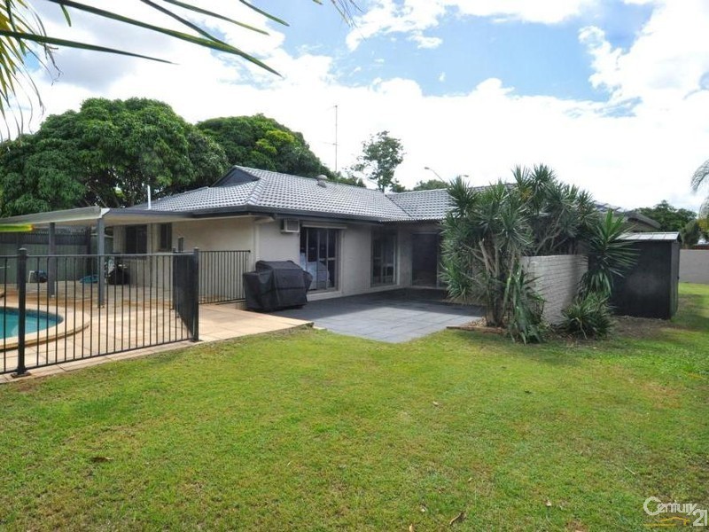 132 Markeri Street, Mermaid Waters QLD 4218