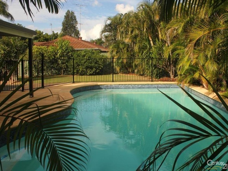 132 Markeri Street, Mermaid Waters QLD 4218