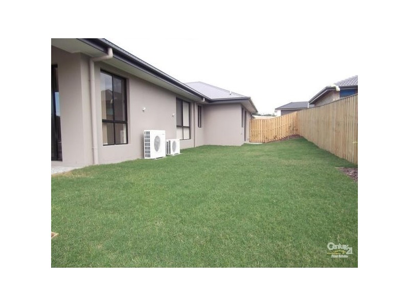 7 Treecreeper Crescent, Upper Coomera QLD 4209