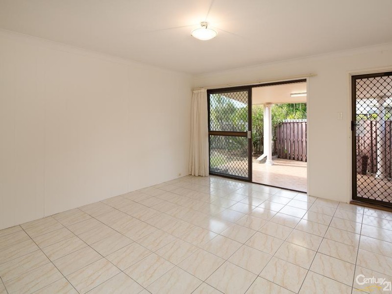 1/6 Doggett Drive, Miami QLD 4220