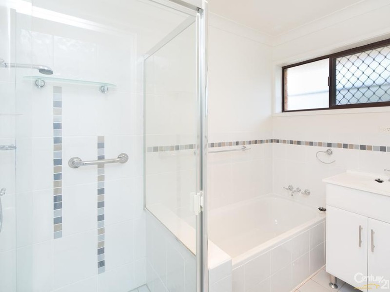 1/6 Doggett Drive, Miami QLD 4220