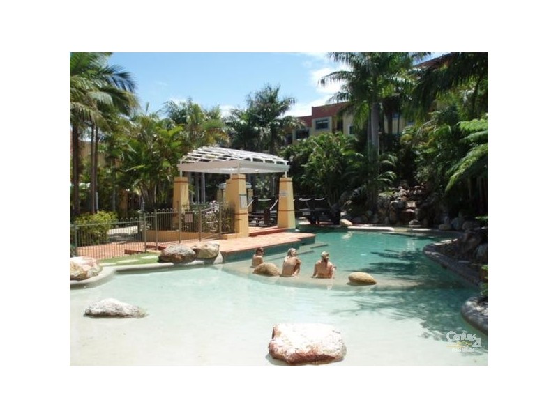 B8 Magic Mountain Resort, Miami QLD 4220