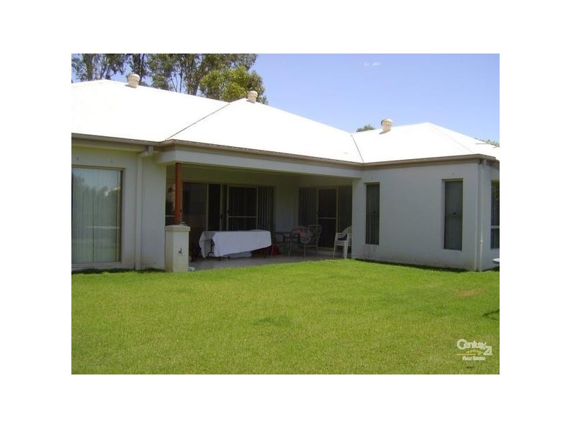 8 Fidelis Place, Coomera QLD 4209