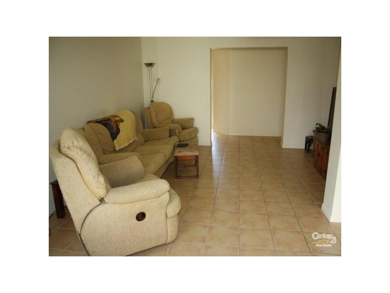 7 Golden Bear Drive, Arundel QLD 4214