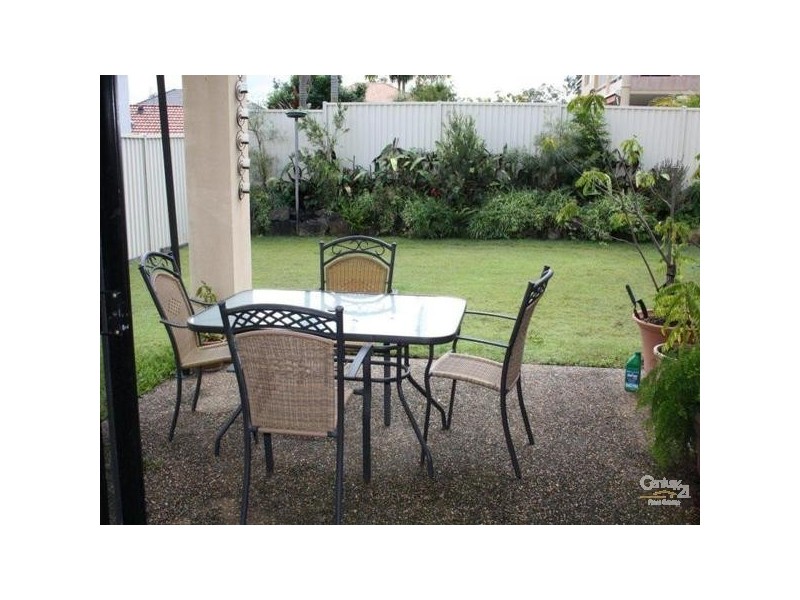 7 Golden Bear Drive, Arundel QLD 4214