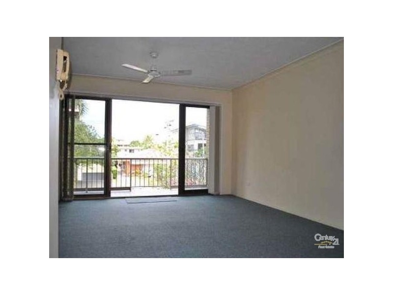 3/25 Armrick Avenue, Broadbeach QLD 4218