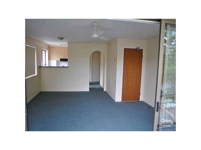 3/25 Armrick Avenue, Broadbeach QLD 4218