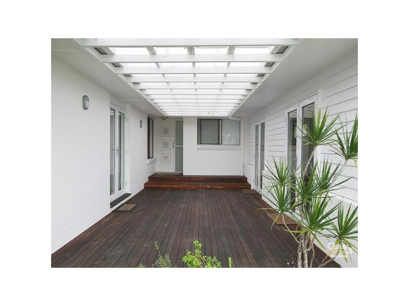 42 Alec Avenue, Mermaid Waters QLD 4218