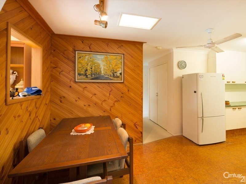 11 Doggett Drive, Miami QLD 4220