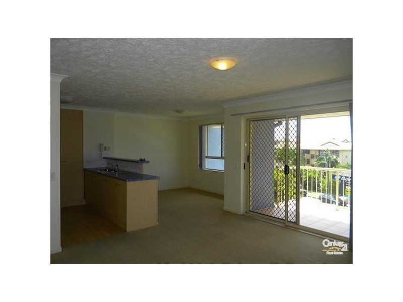 8/2-4 Mountainview Avenue, Miami QLD 4220