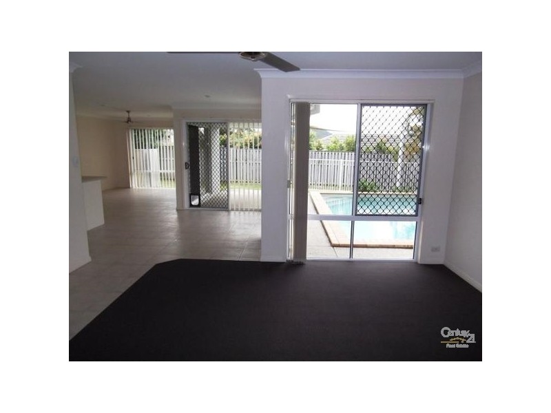 6 Witheren Circuit, Pacific Pines QLD 4211