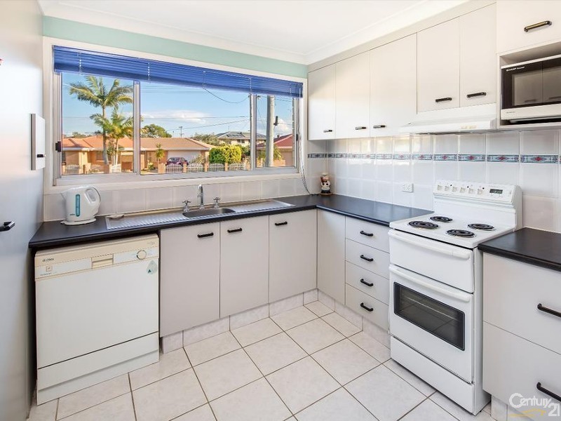 93 Burleigh Street, Burleigh Waters QLD 4220