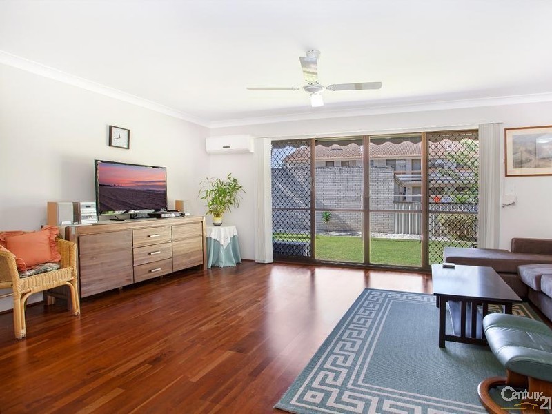 2/17 Sonia Street, Mermaid Waters QLD 4218