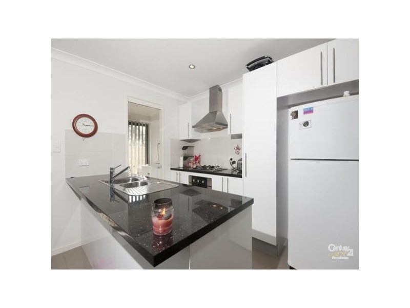 11 Winchester Crescent, Pimpama QLD 4209