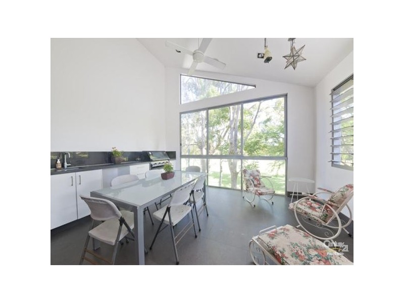 1/20 Nobby Parade, Miami QLD 4220