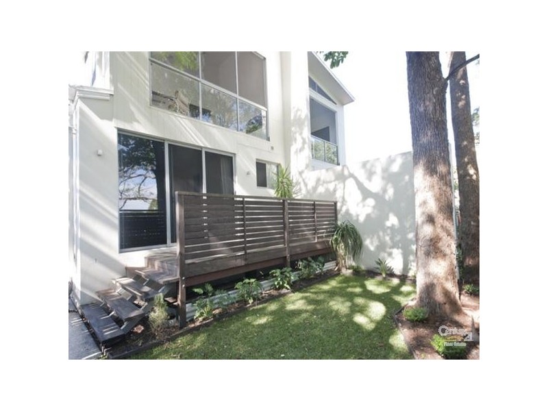 1/20 Nobby Parade, Miami QLD 4220