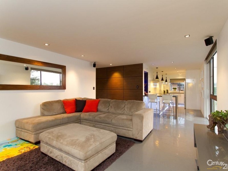 1/2263 Gold Coast Highway, Mermaid Beach QLD 4218