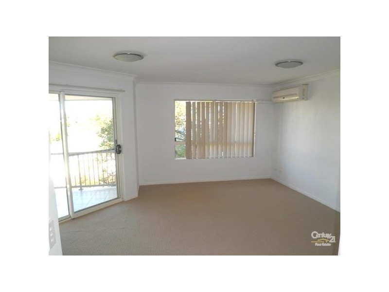 7/131 Muir Street, Labrador QLD 4215