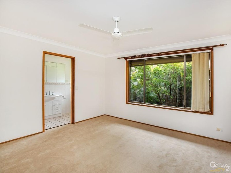 7 Falcon Court, Burleigh Waters QLD 4220