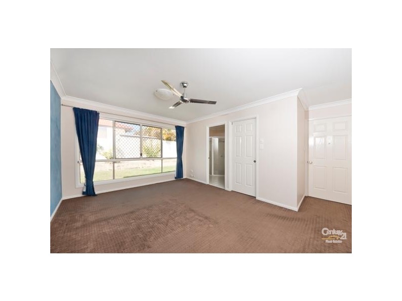 10 Maltravers Drive, Arundel QLD 4214