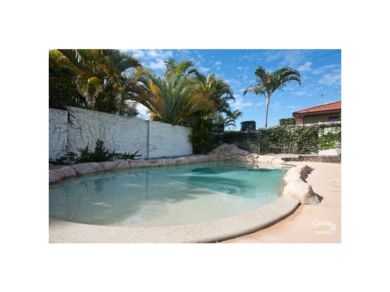 10 Maltravers Drive, Arundel QLD 4214